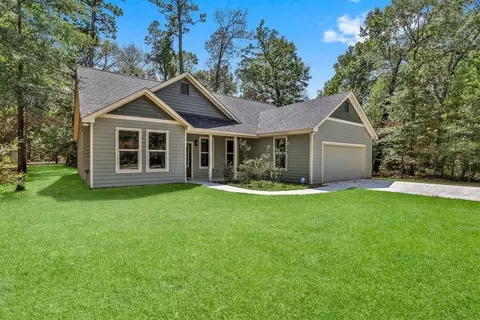 247 Mistletoe, Onalaska, TX 77360 photo 1