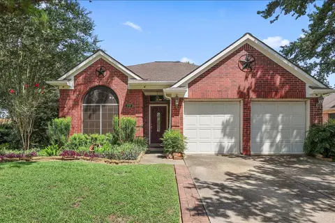 3721 Pin Oak Dr E, Pearland, TX 77581