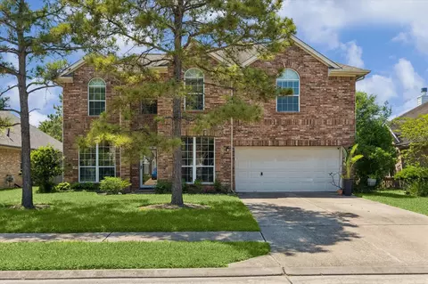 2608 Crystal Falls Dr, Pearland, TX 77584