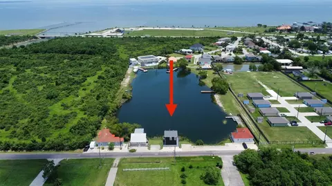 2730 Avenue D, San Leon, TX 77539