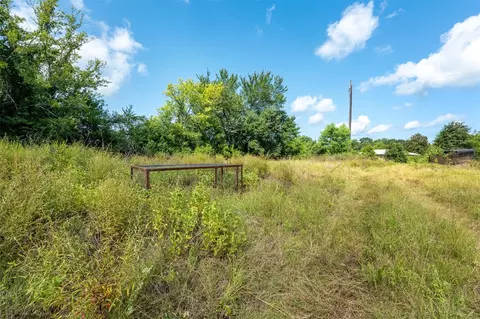 Exterior - 349 E N Hwy 94, Trinity, TX 75862 photo 3 of 4
