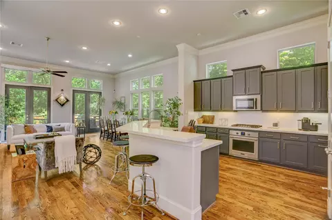 4124 Bonner View Ln, Houston, TX 77007