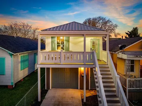 4117 Avenue R, Galveston, TX 77550