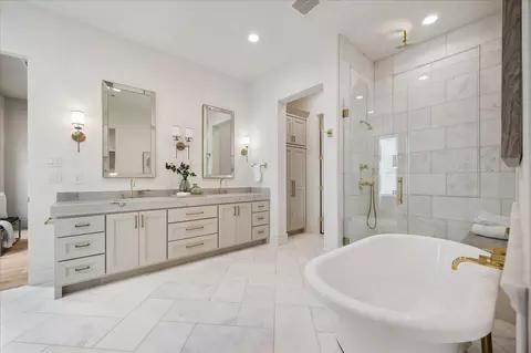 13 Wentworth Gate Path, Houston, TX 77027