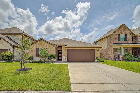 10842 Cliffs View Dr, Iowa Colony, TX 77583