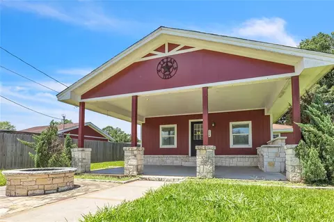 224 Freeman St, Winnie, TX 77665 photo 1