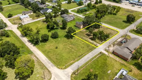 2517 29th St, Dickinson, TX 77539