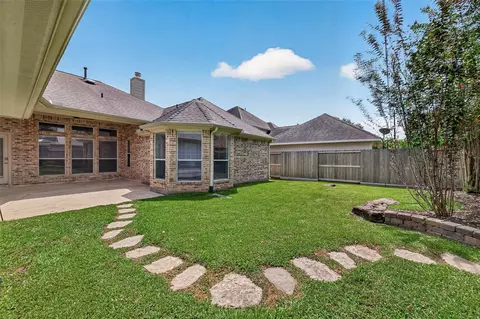Exterior - 20007 Glen Lake Dr, Spring, TX 77388 photo 8 of 10