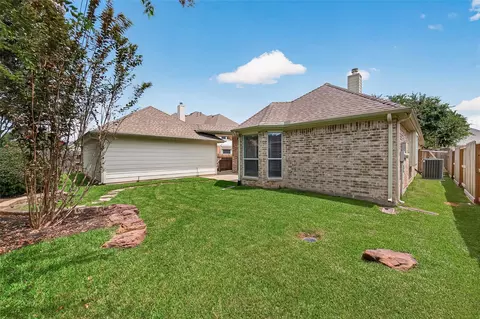 Exterior - 20007 Glen Lake Dr, Spring, TX 77388 photo 6 of 10