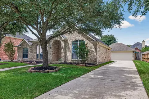 Exterior - 20007 Glen Lake Dr, Spring, TX 77388 photo 3 of 10