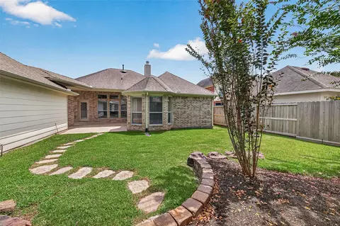 Exterior - 20007 Glen Lake Dr, Spring, TX 77388 photo 9 of 10