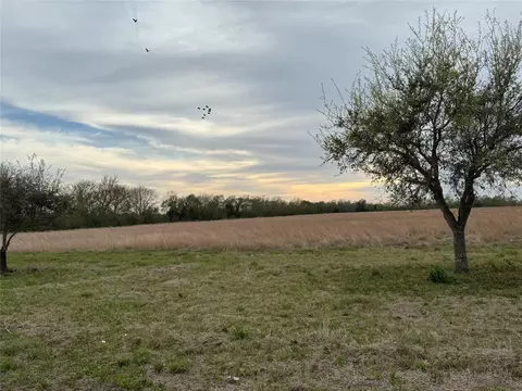 03 County Road 46, Danbury, TX 77534