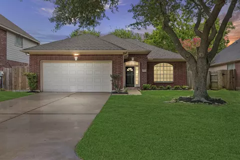 8742 Willancy Ln, Houston, TX 77095
