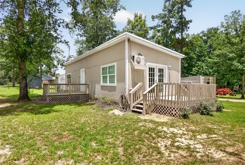 290 Magnolia Rd, Cleveland, TX 77328