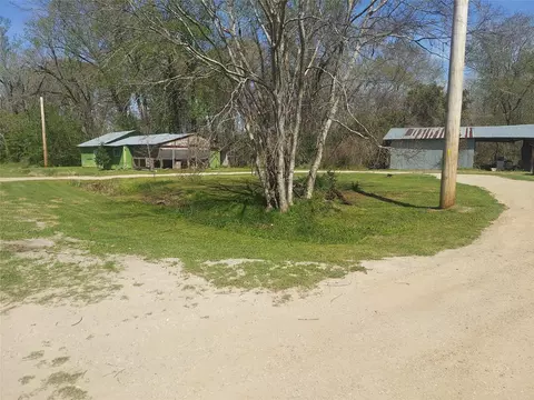 1508 Lakeland Dr, Liberty, TX 77575