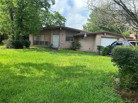 9330 Laura Koppe Rd, Houston, TX 77078