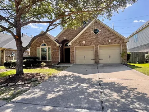 2634 Night Song Dr, Pearland, TX 77584