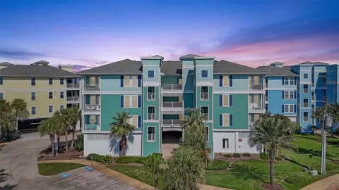 4121 Pointe West Dr #101, Galveston, TX 77554