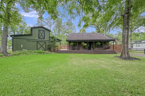 10716 N Lake Rd, Montgomery, TX 77316