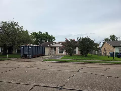 14423 Waterloo Dr, Houston, TX 77045