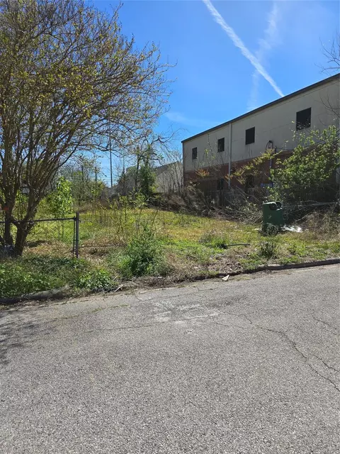 918 E 32nd 12 St, Houston, TX 77022