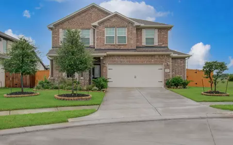 6303 Spanish Moss Dr, Pearland, TX 77584