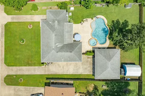 801 Magnolia, Lake Jackson, TX 77566