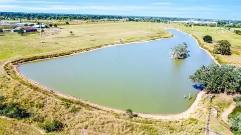 35784 Brumlow Rd, Hempstead, TX 77445
