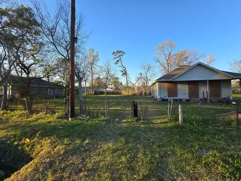 7137 Bywood St, Houston, TX 77028