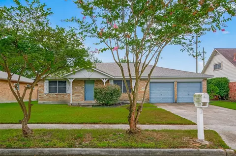 29406 Brookchase Dr, Spring, TX 77386 photo 1