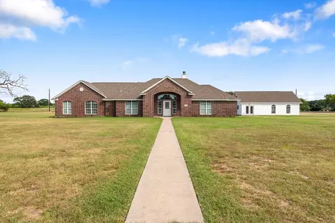 6100 Whitetail Ln, Bryan, TX 77808