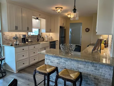 Kitchen - 818 County Road 792, Freeport, TX 77541 photo 1 of 2