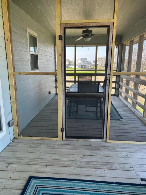 Exterior - 818 County Road 792, Freeport, TX 77541 photo 5 of 6
