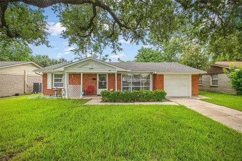 10434 Hinds St, Houston, TX 77034