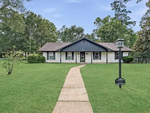 108 Timberlane Dr, Silsbee, TX 77656
