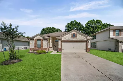 612 Danielle St, Dayton, TX 77535