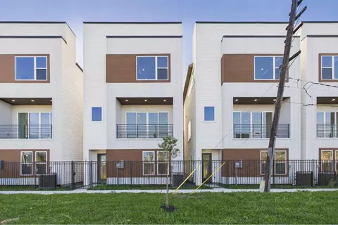 2415 Harrington St, Houston, TX 77026