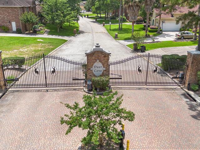 2286 Deer Cove Trl, Houston, TX 77339
