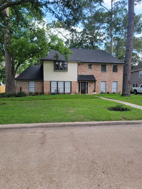 5426 Green Springs Dr, Houston, TX 77066