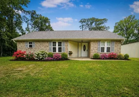 1003 Cherry Creek Rd, Dayton, TX 77535