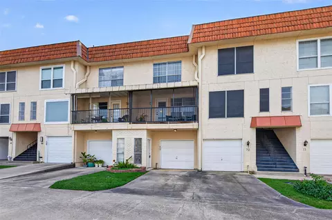 71 Regency Pt, Conroe, TX 77356
