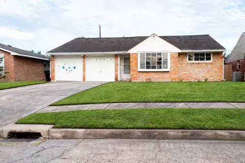 14103 Fleetwell Dr, Houston, TX 77045