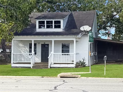 309 Summit St, Schulenburg, TX 78956