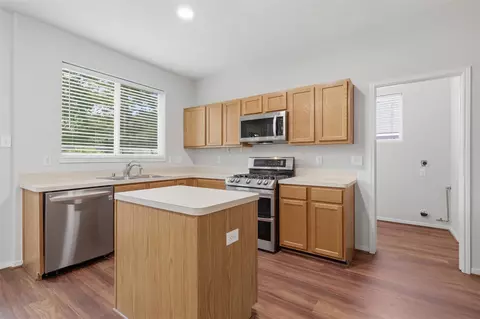 Kitchen - 723 Slate Valley Ln, Spring, TX 77373 photo 2 of 4