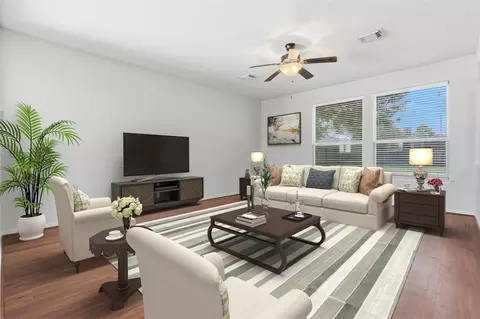 Living - 723 Slate Valley Ln, Spring, TX 77373 photo 5 of 6