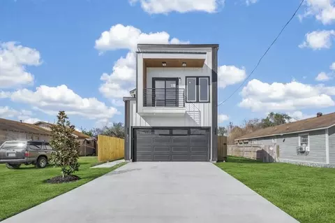 6719 Knox St, Houston, TX 77091