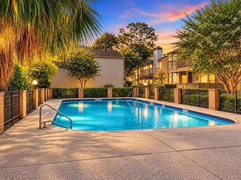 9707 Richmond Ave #11, Houston, TX 77042