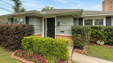 1115 Woodhill Rd, Houston, TX 77008