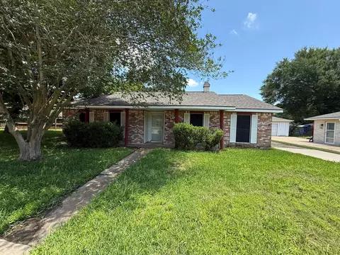 1538 Briarbank Dr, Sugar Land, TX 77498