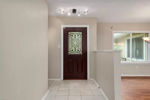 Entry Way - 5822 Fallengate Dr, Spring, TX 77373 photo 2 of 2